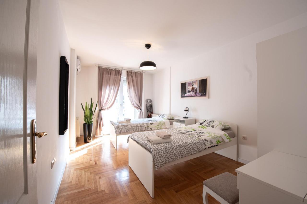 Ema Central Apartment Novi Sad Eksteriør billede